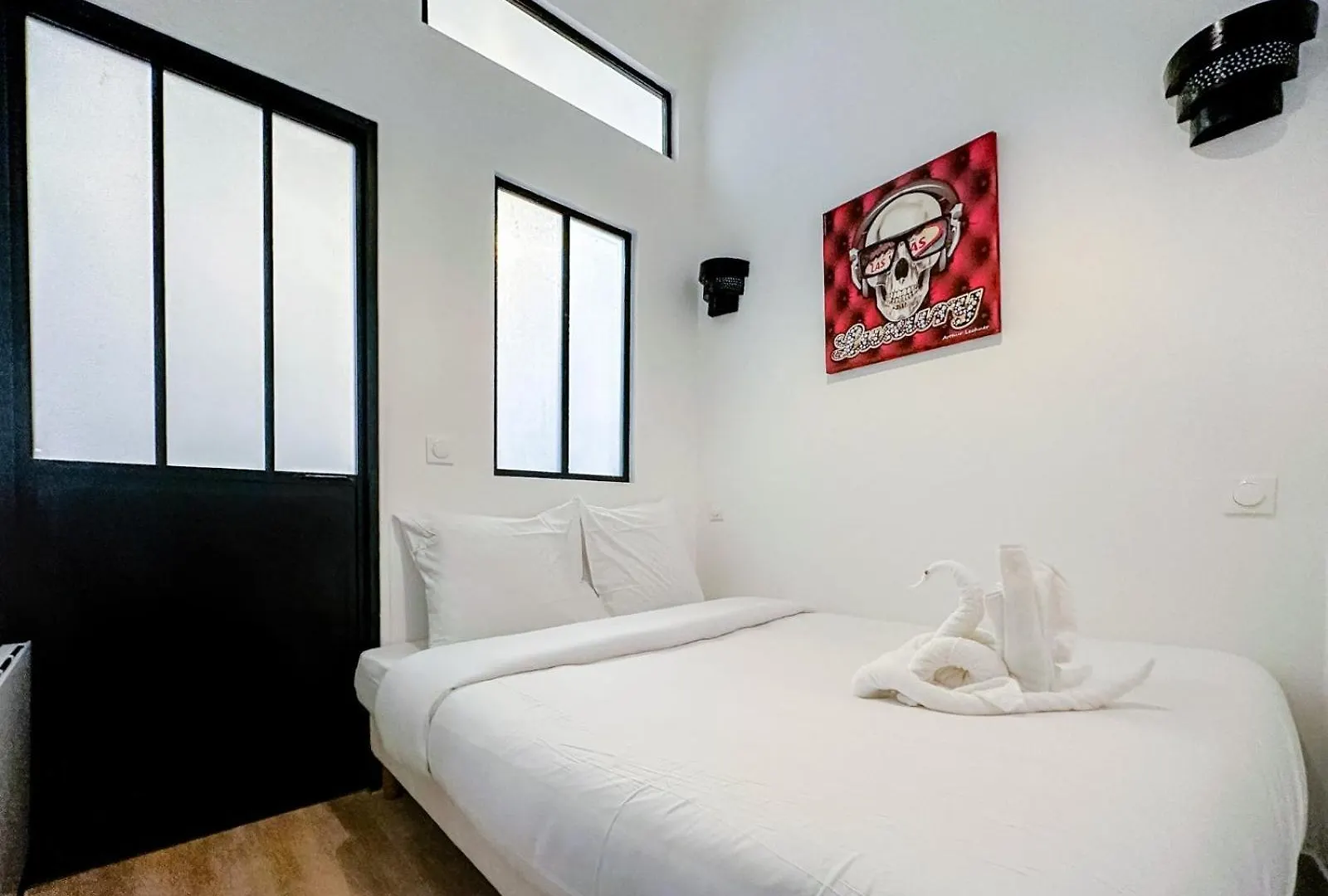 Marais - Canal St Martin 20m2 Apartment